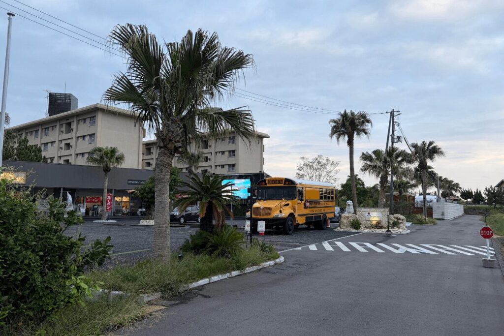 フェアフィールド淡路島東浦近くの商業エリア「ラニカイスクエア」