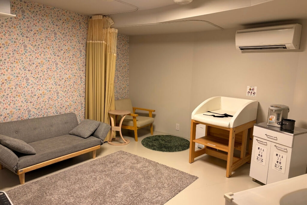 どんぐりbase内に設けられたナーシングルーム