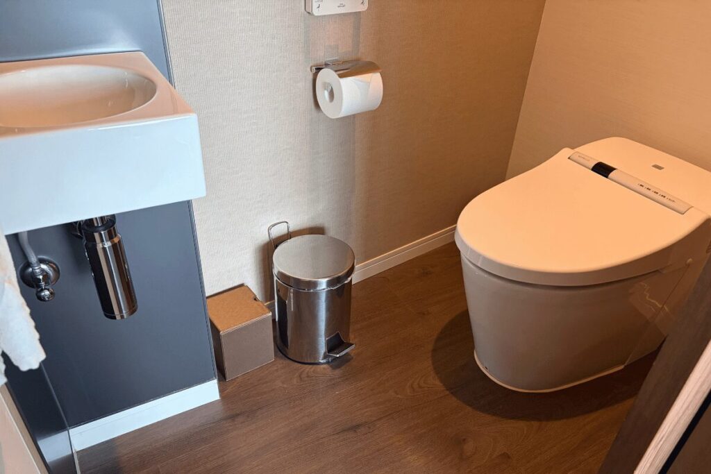 大阪マリオット都ホテルで用意してもらえるおむつ用ゴミ箱