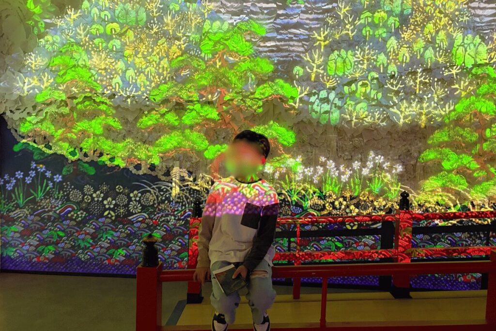 神戸アトア（átoa）和のアートエリアと長男