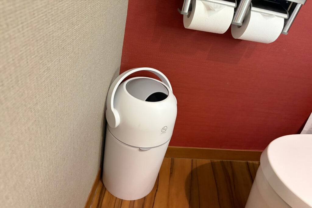 シェラトン沖縄でリクエストしたおむつ用ゴミ箱